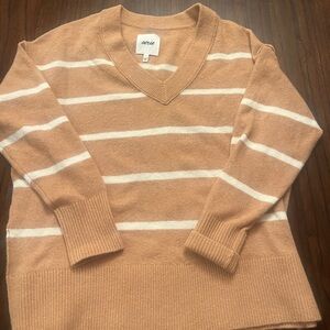 Aerie V-Neck Sweater in Tan and Cream